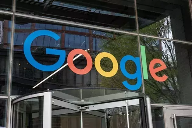Alphabet's Cloud Triumph and AI-Driven Growth: A Discrepancy in Stock Performance