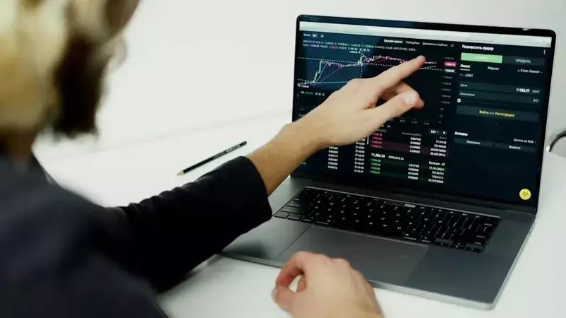 Jim Cramer's Insights on Capital One's Market Resilience