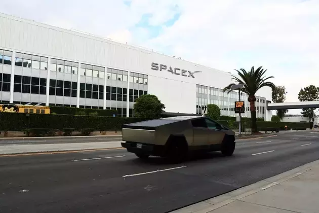 The Strategic Alliance: Why SpaceX and Tesla Thrive Apart