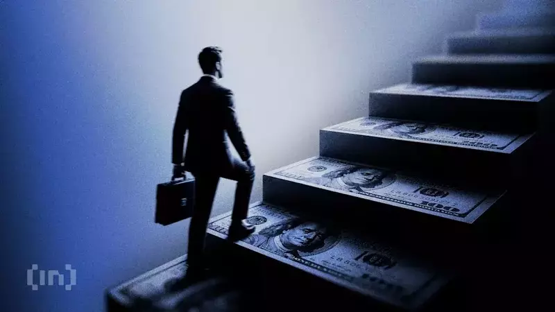 Smart Money's Strategic Moves Amid Crypto Downturn: Gold, Silver, and Alphabet