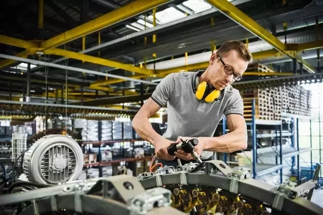 Genuine Parts Company: Deconsolidation Increases Risk, Hold Rating Maintained