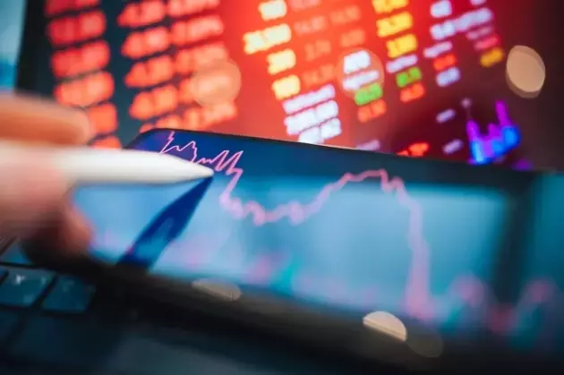 Market Dynamics: Decoding AI Sector Shifts and Economic Indicators