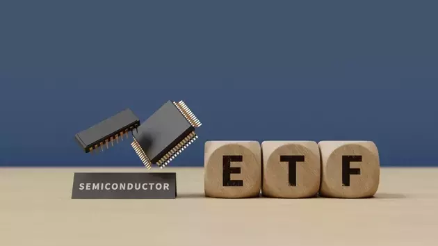 Strategic Hedging in Semiconductor Investments: Utilizing Inverse ETFs and Options