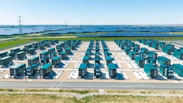 Clearway Energy: A Bright Future Fueled by AI and Renewable Power