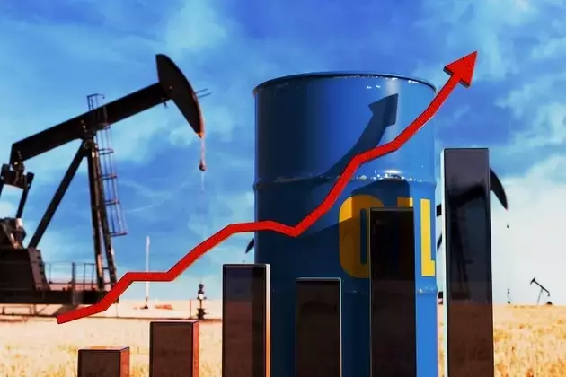 Oil Prices Fluctuate Amid Geopolitical Tensions