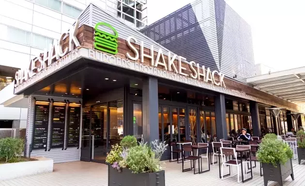Shake Shack's Stock Outlook Downgraded Amid Rising Beef Costs and Weakening Profitability