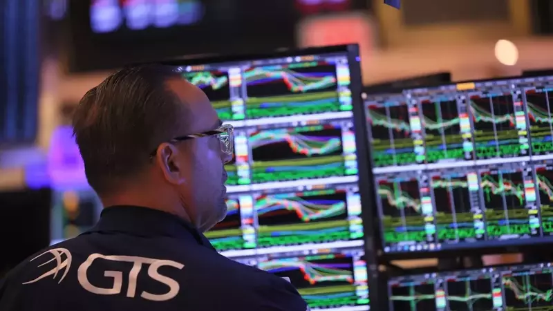 Stocks vs. Bonds: A Comprehensive Investment Guide