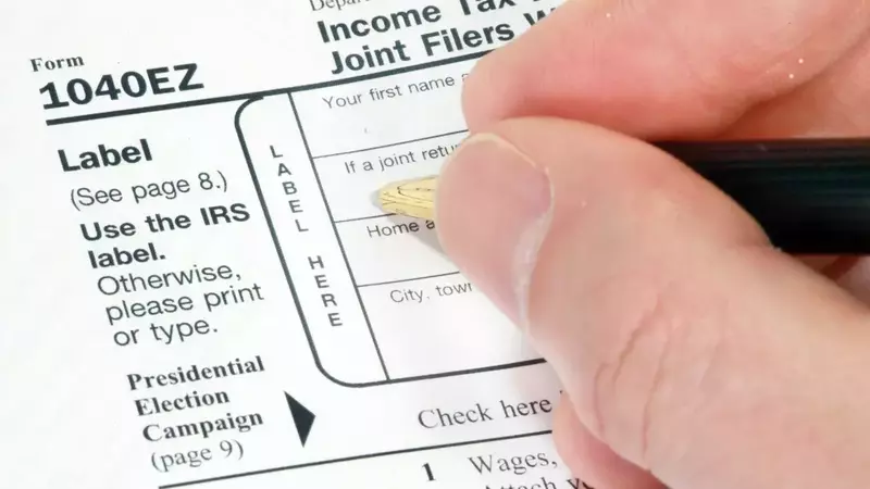 Understanding Form 1040EZ: A Simplified Tax Return Option
