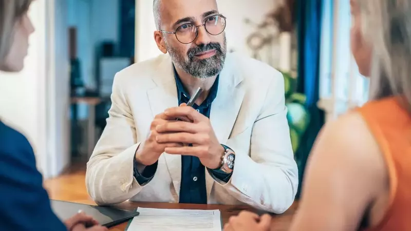 Navigating the Transition: A Comprehensive Guide to Changing Your Financial Advisor