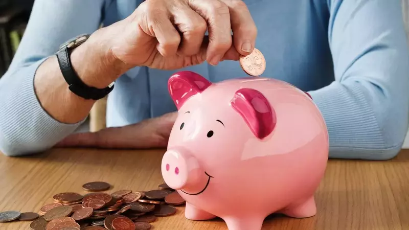 Strategies for Safeguarding Retirement Funds Amidst Market Volatility