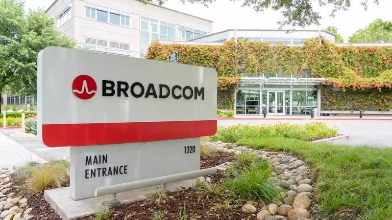 Broadcom's AI-Driven Surge: A High-Conviction Buy Despite Market Skepticism