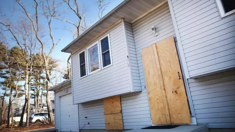 Navigating the Complexities of Acquiring Foreclosed Properties