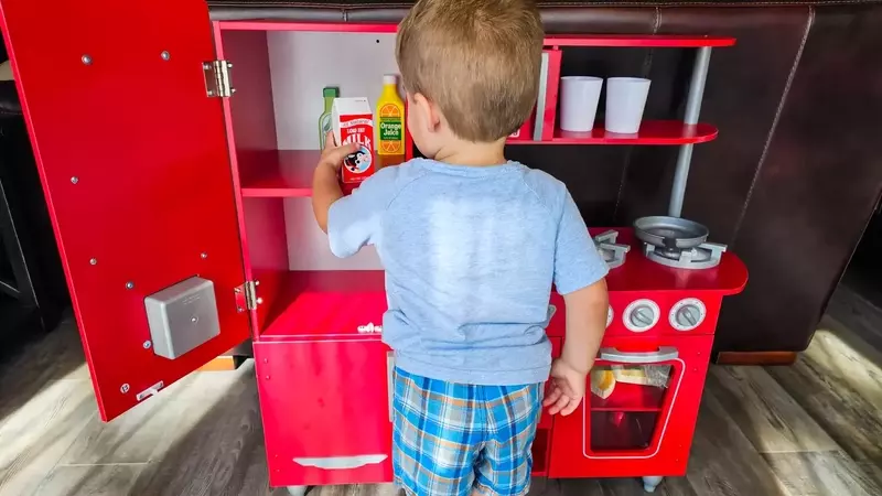 Top Play Kitchens for Imaginative Young Minds