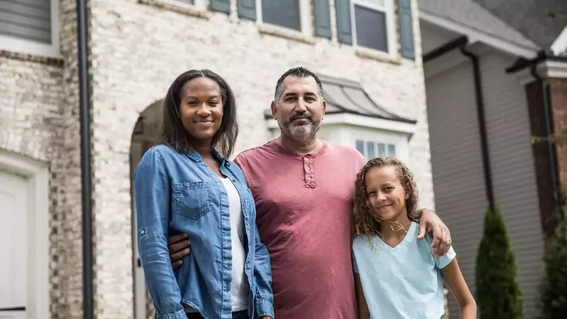 Exploring the Dynamics of 15-Year Mortgages: Benefits and Drawbacks for Homebuyers