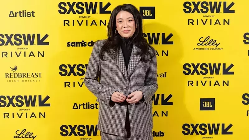 Vivian Tu's Financial Advice: Prioritizing Debt Repayment Over Investing