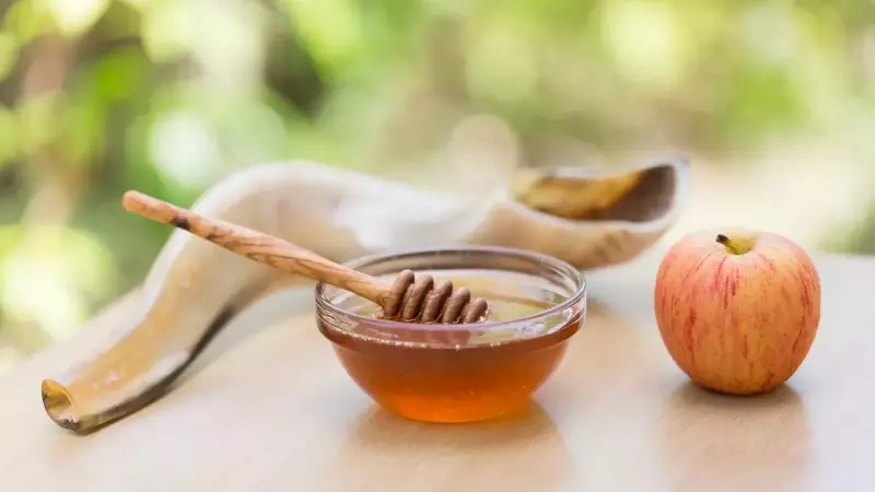 Engaging Children in Rosh Hashanah Traditions