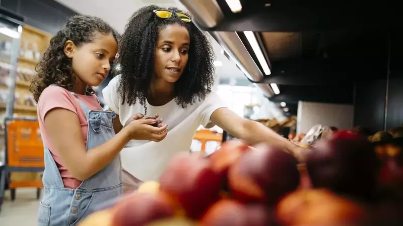 Navigating the 'Ingredient Household' Trend: Benefits, Drawbacks, and Healthy Snacking