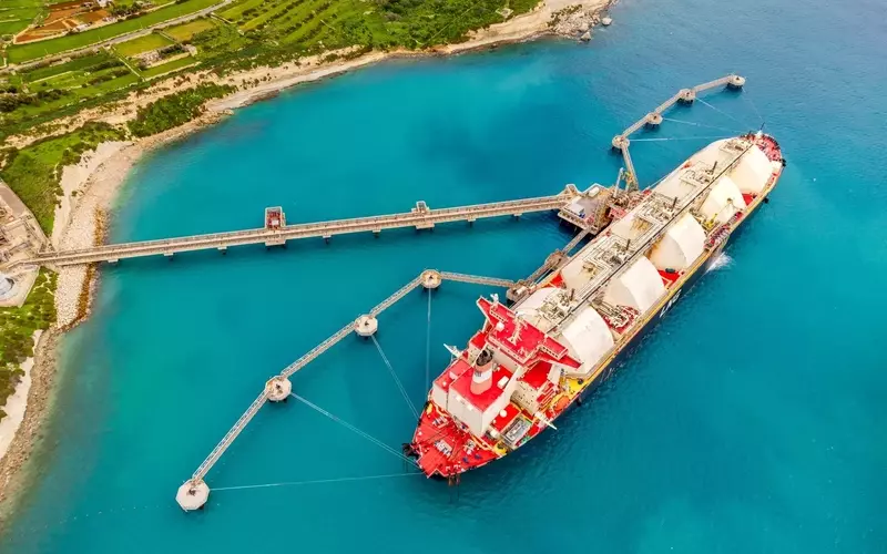 Excelerate Energy: Geopolitical Risks Overshadow Growth Potential